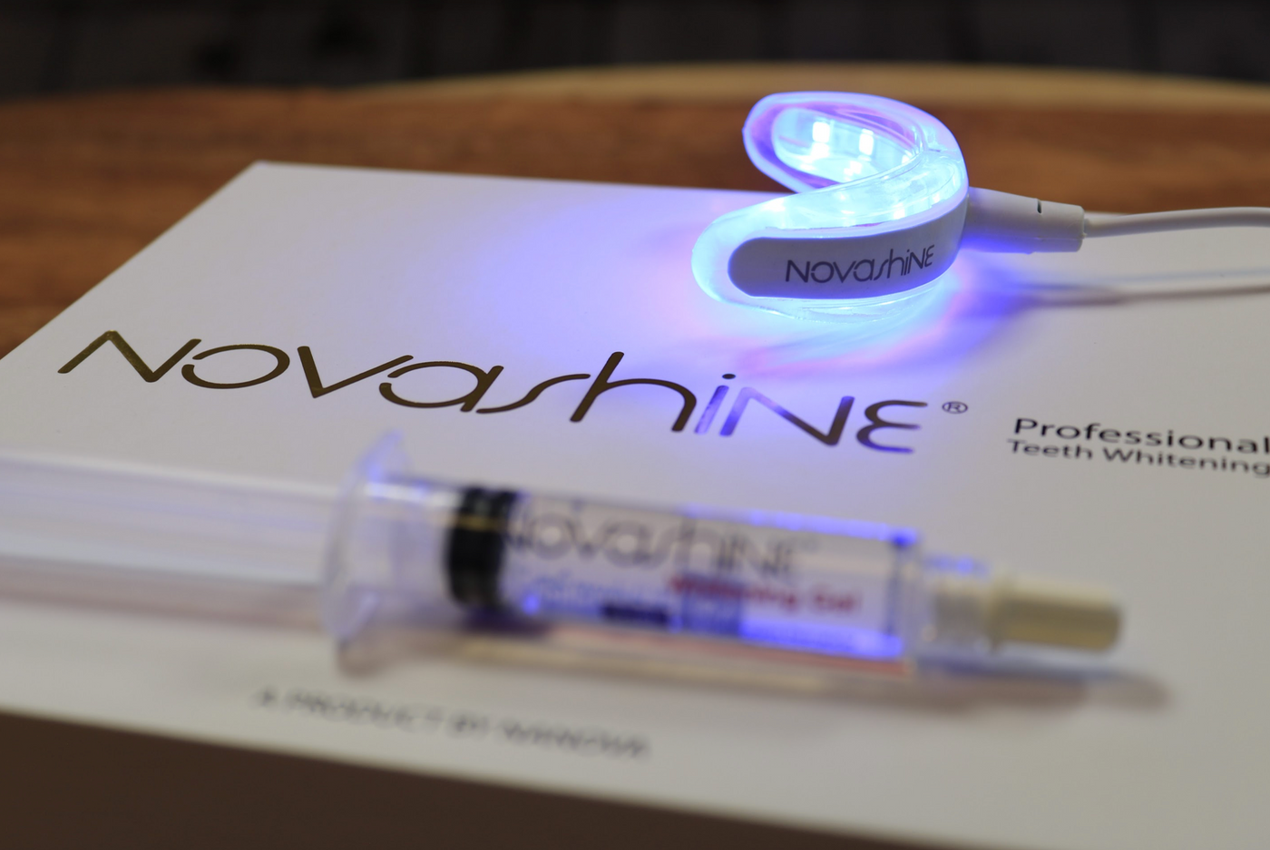 Novashine LED Teeth whitening kit with glowing mouthpiece 